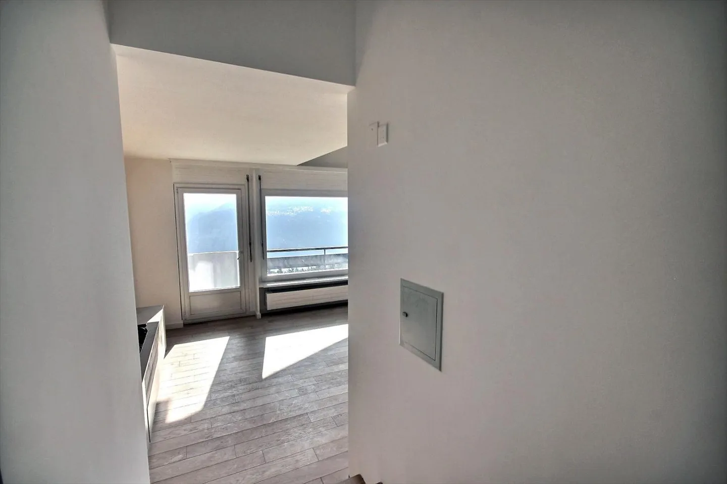 Dachgeschoss 4.5 Zimmer - Foto 2 von 13