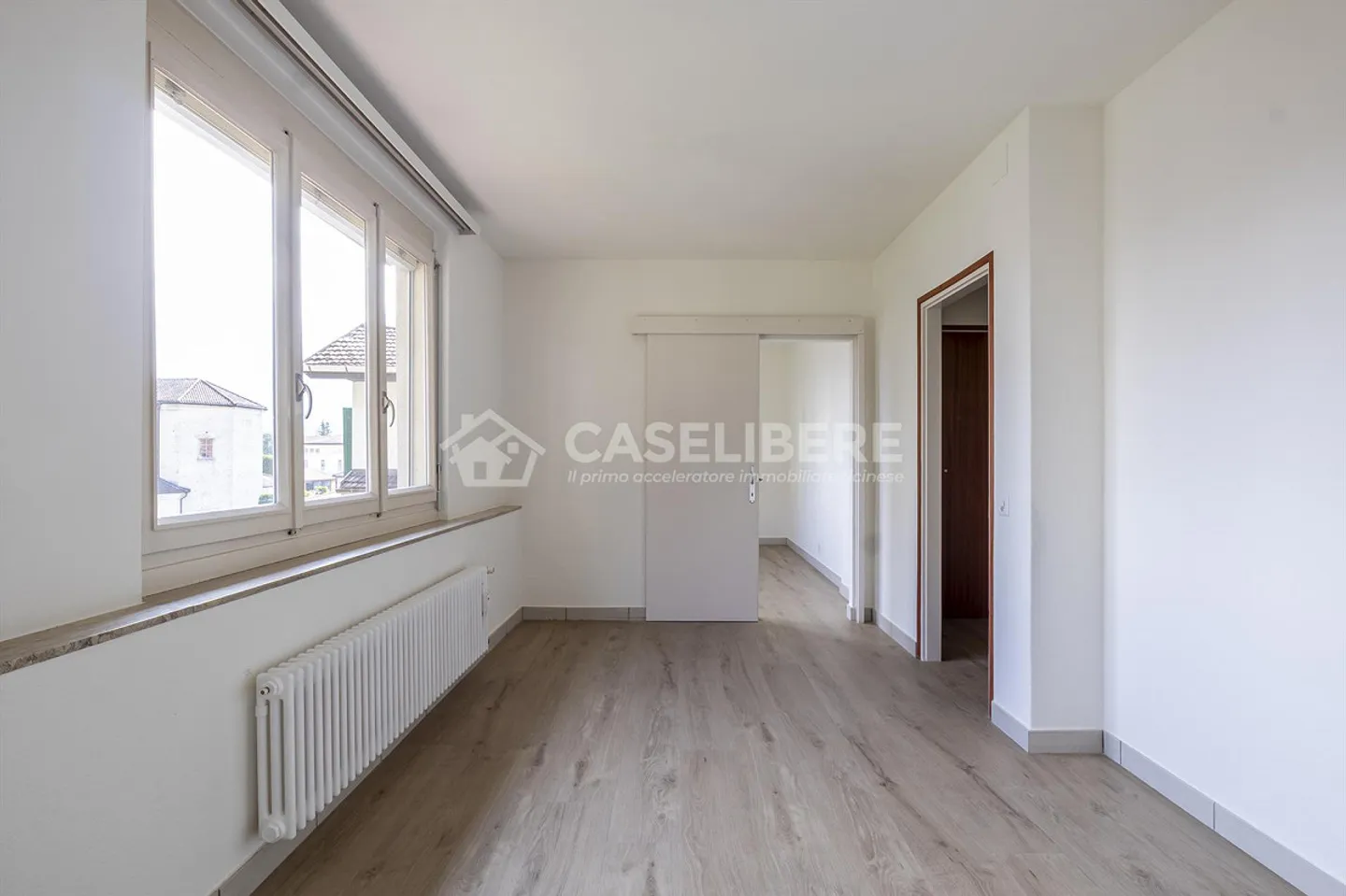 SPACIOUS 2.5 RENOVATED IN LOCARNO - Photo 2 of 8