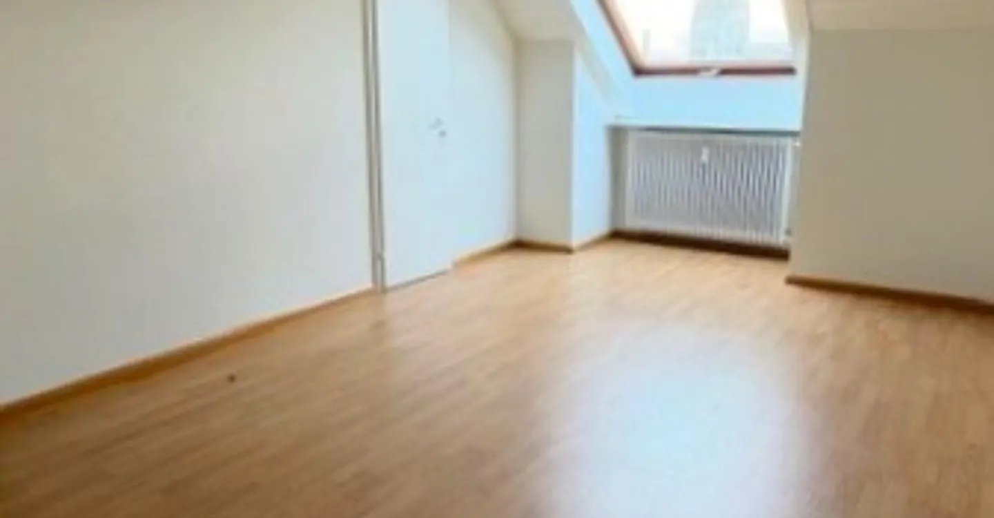 Cozy Apartment in Central Location - Photo 6 of 7