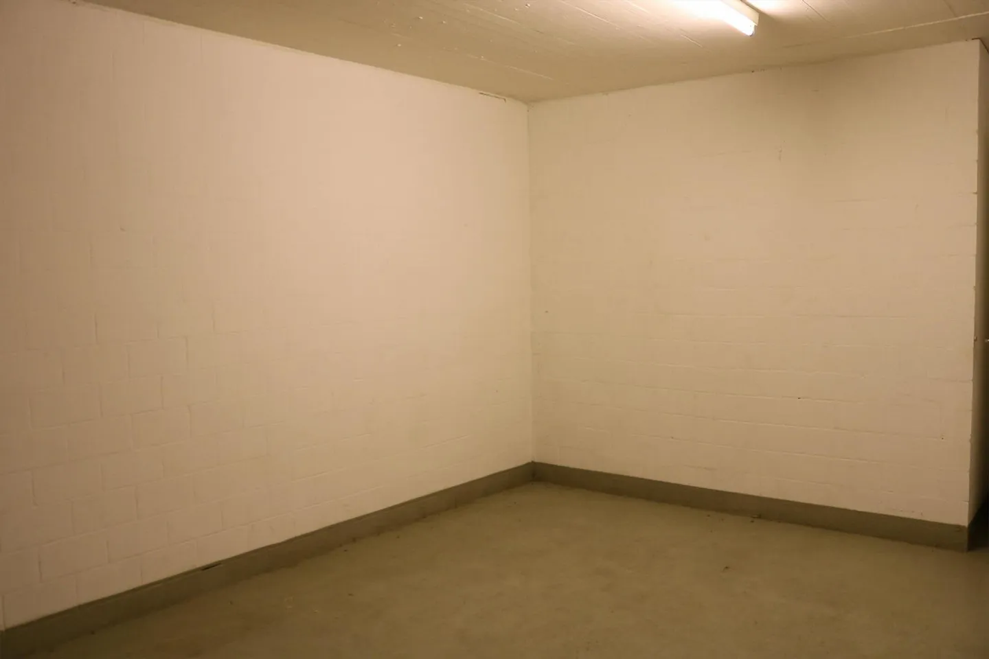 Salle de bricolage / Salle de stockage à Watt (Regensdorf) à louer - Photo 2 sur 4