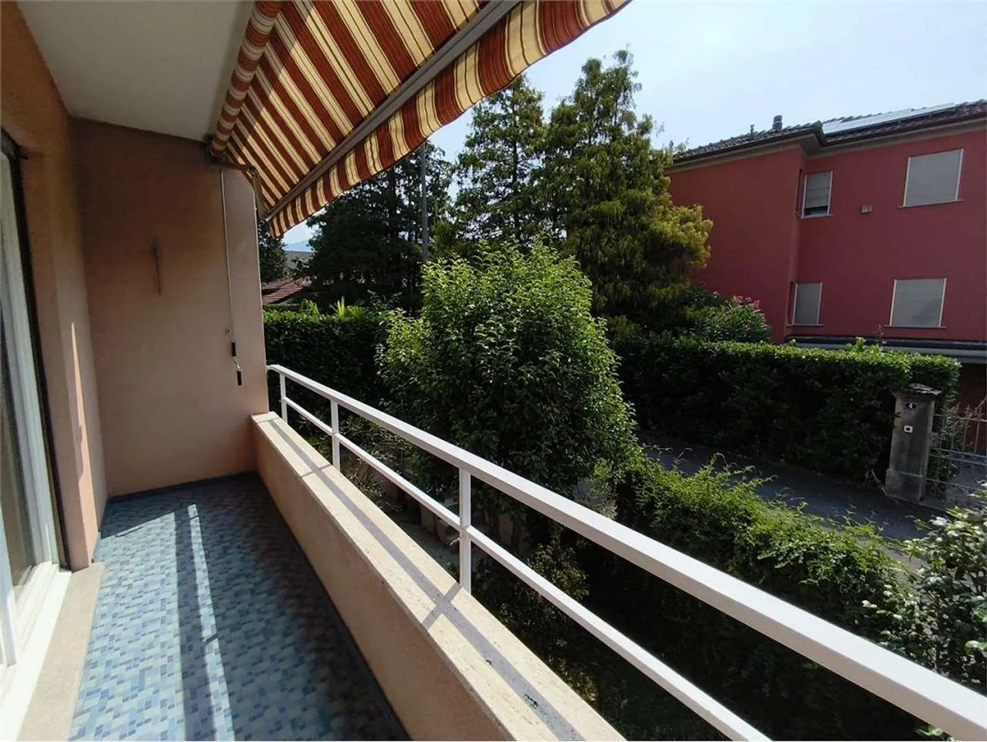 Massagno (Via dei Pioppi 1) - Geräumige 3.5 Zimmer mit Neuer Küche und Großem - Foto 4 von 12