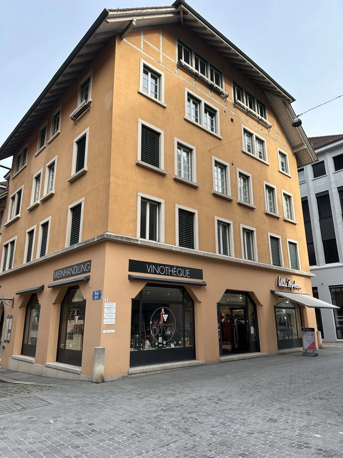 Circa 120 m2 di uffici / studi nella città vecchia di Aarau - Foto 2 di 2