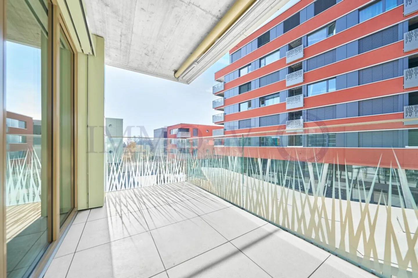 NOUVEAU ET SPACIEUX AVEC BALCON - Photo 2 sur 8