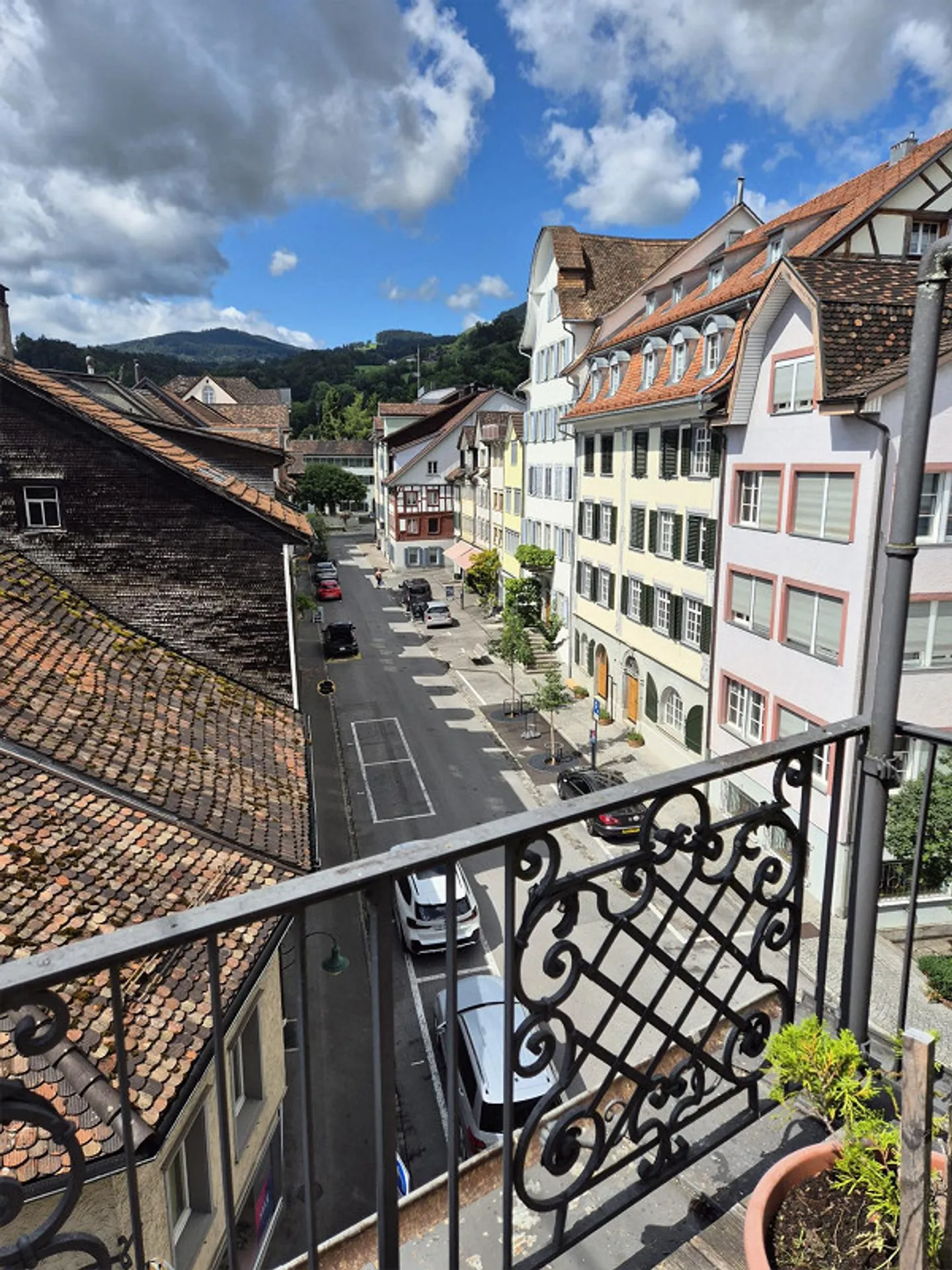 Appartement meublé 2,5 pièces : Charme de la vieille ville à Altstätten - Photo 11 sur 13