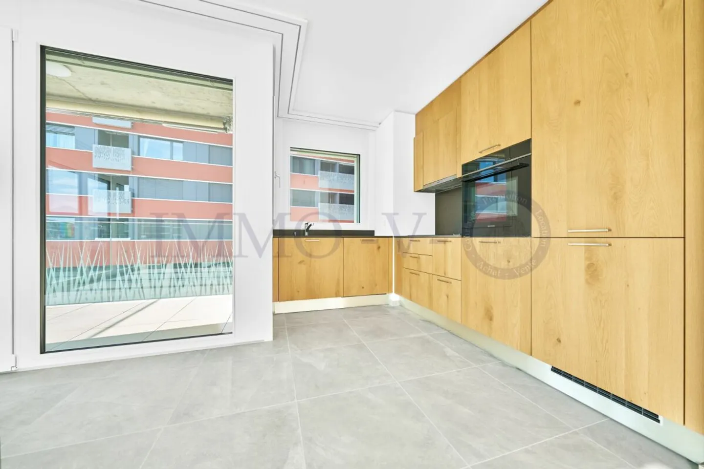 NOUVEAU ET SPACIEUX AVEC BALCON - Photo 3 sur 8