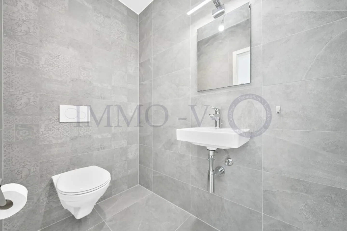 NOUVEAU ET SPACIEUX AVEC BALCON - Photo 8 sur 8