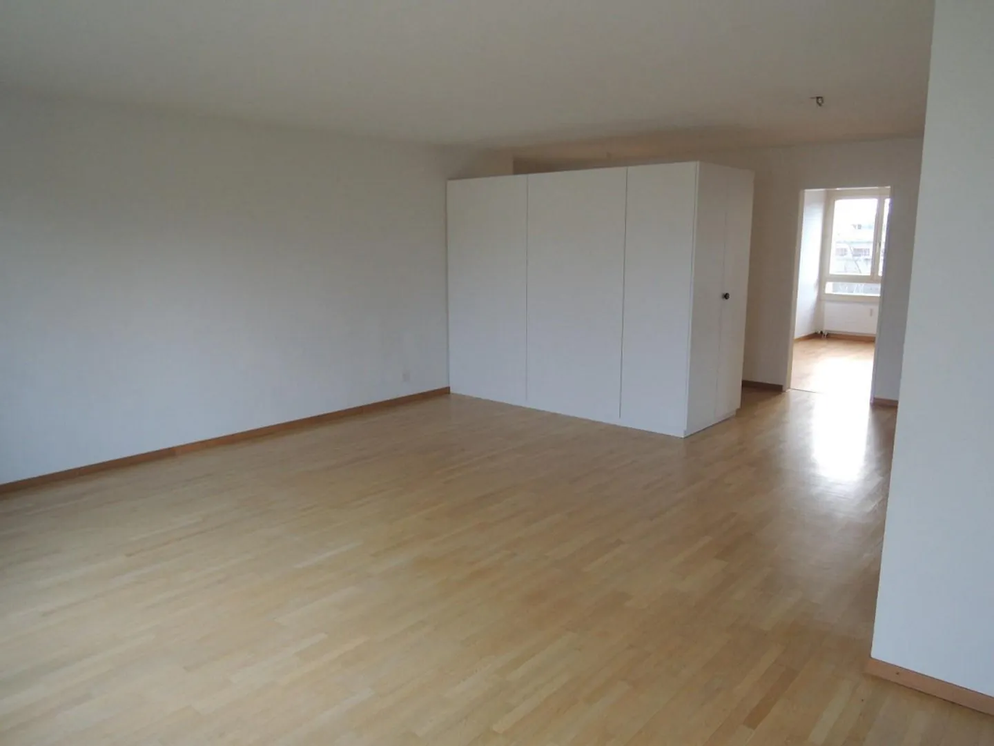 Geräumige 5.5-Zimmer-Wohnung - Foto 2 von 8