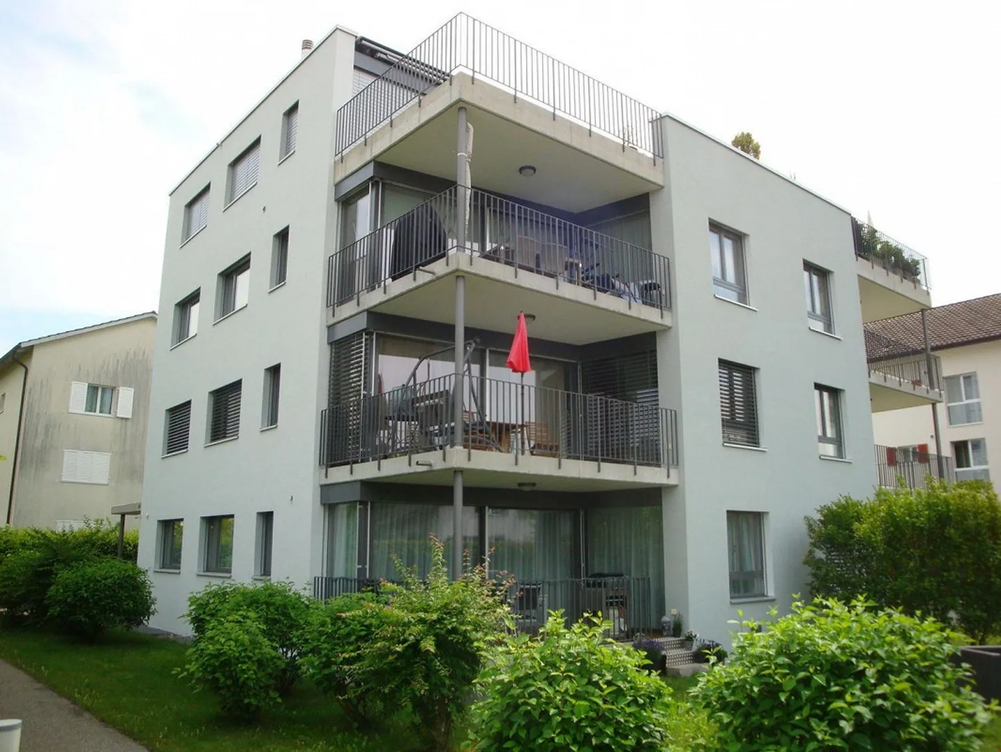 Appartement spécial de 4,5 pièces au 1er étage - Photo 1 sur 9