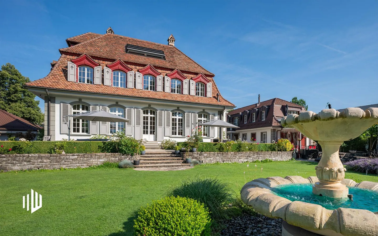 ImmoWyss - Villa neobarocca con dipendenza, padiglione e accesso al lago - Foto 1 di 12