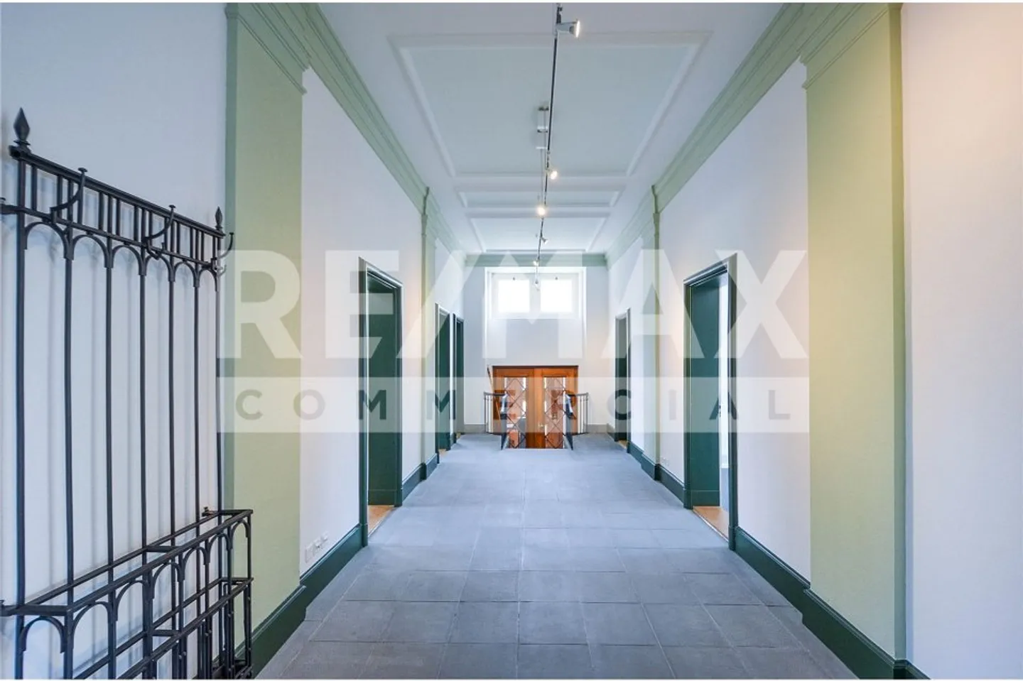 Spazi per uffici o studi versatili in affitto in un edificio rappresentativo! - Foto 4 di 13