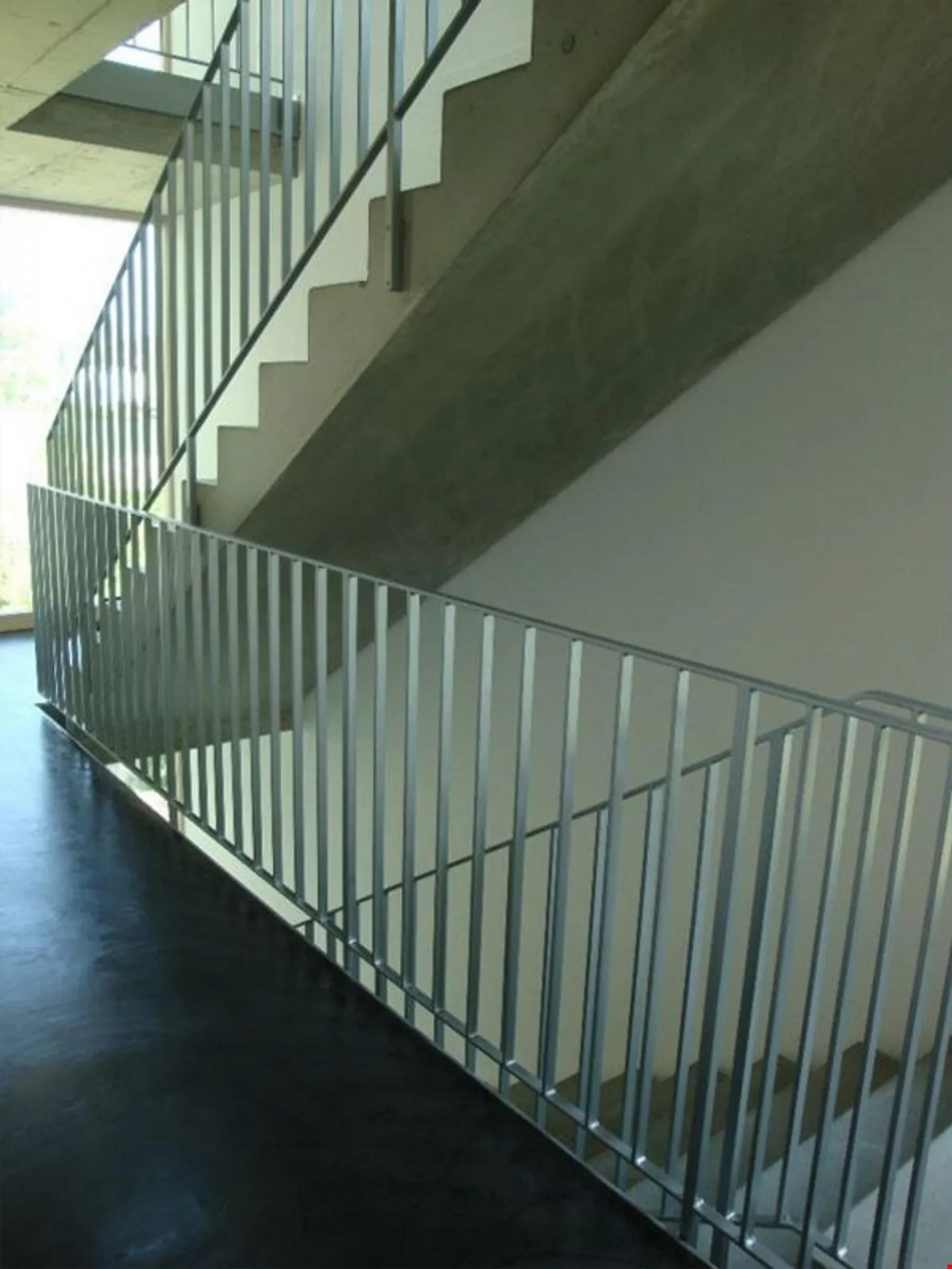 Appartement spécial de 4,5 pièces au 1er étage - Photo 8 sur 9