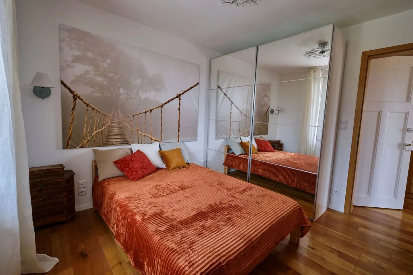 Schöne möblierte Wohnung in einem renovierten Herrenhaus - Foto 9 von 13