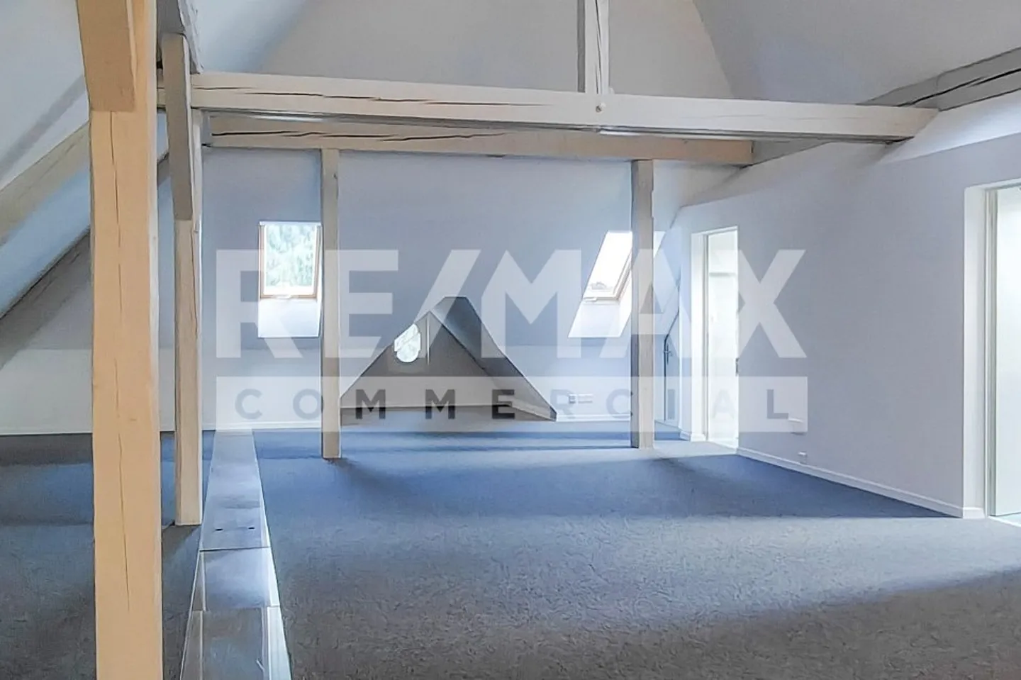 Spazi per uffici o studi versatili in affitto in un edificio rappresentativo! - Foto 10 di 13