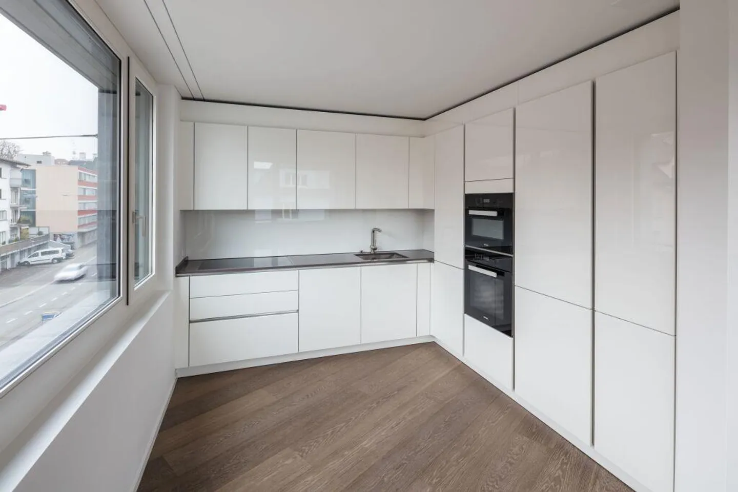 Appartement exclusif de 2,5 pièces à louer immédiatement ! - Photo 2 sur 9