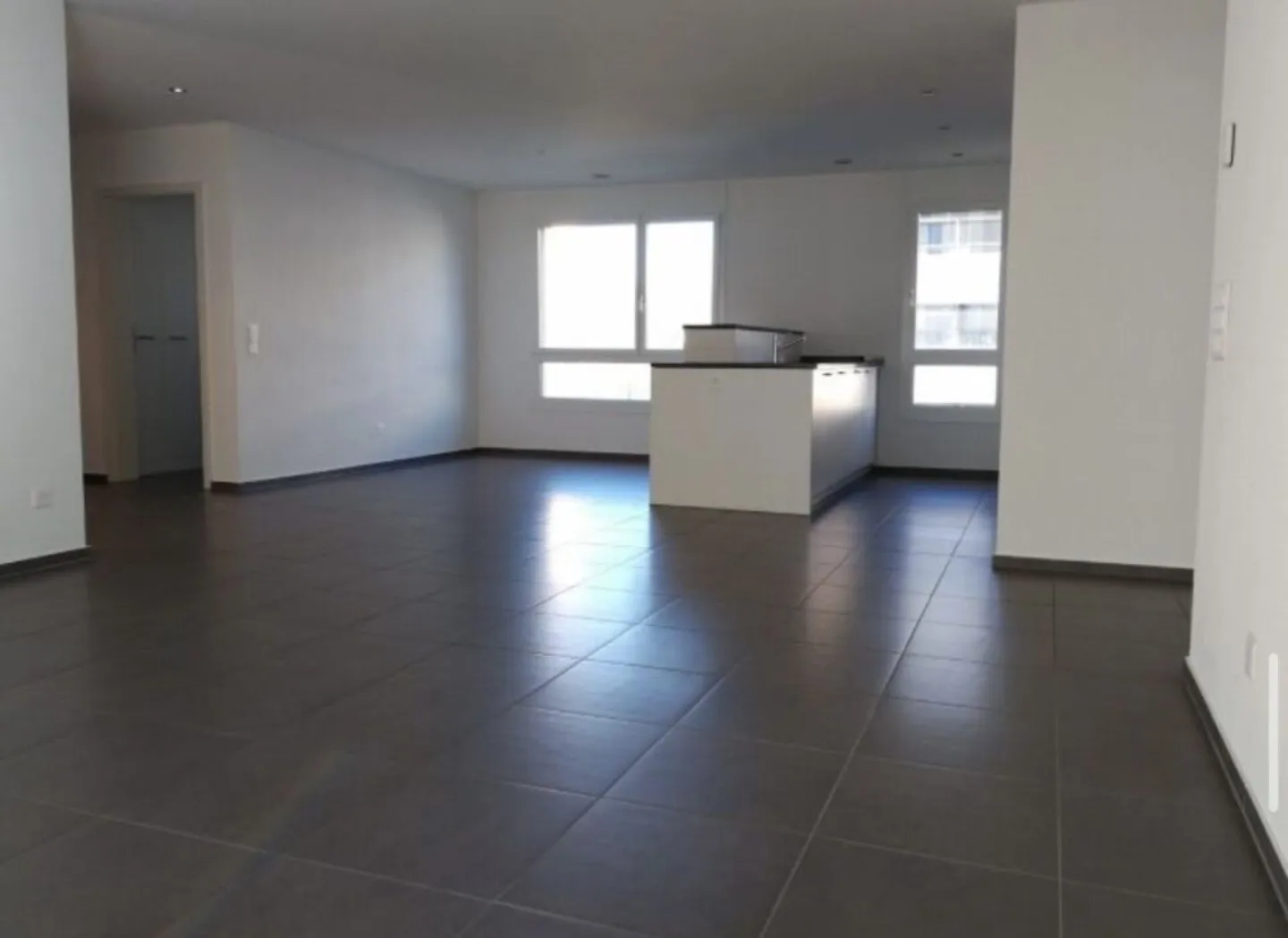 Modernes Apartment in Oftringen - Foto 2 von 11