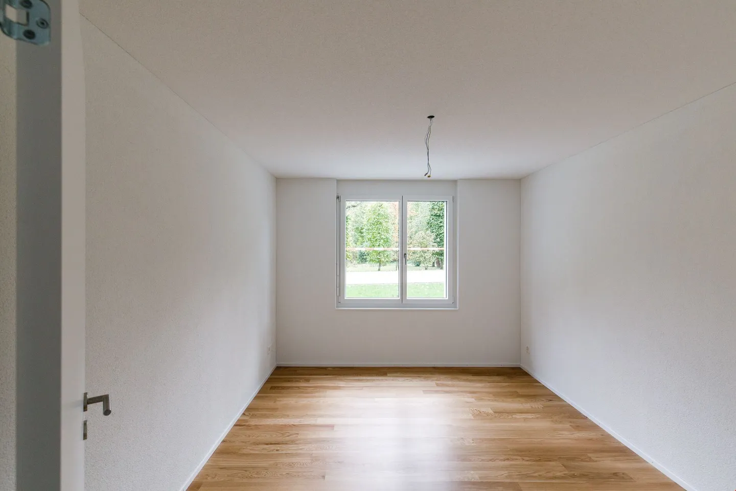 Top 3 1/2-Room Apartment on the Ground Floor in the Blumenau Development - Photo 8 of 11