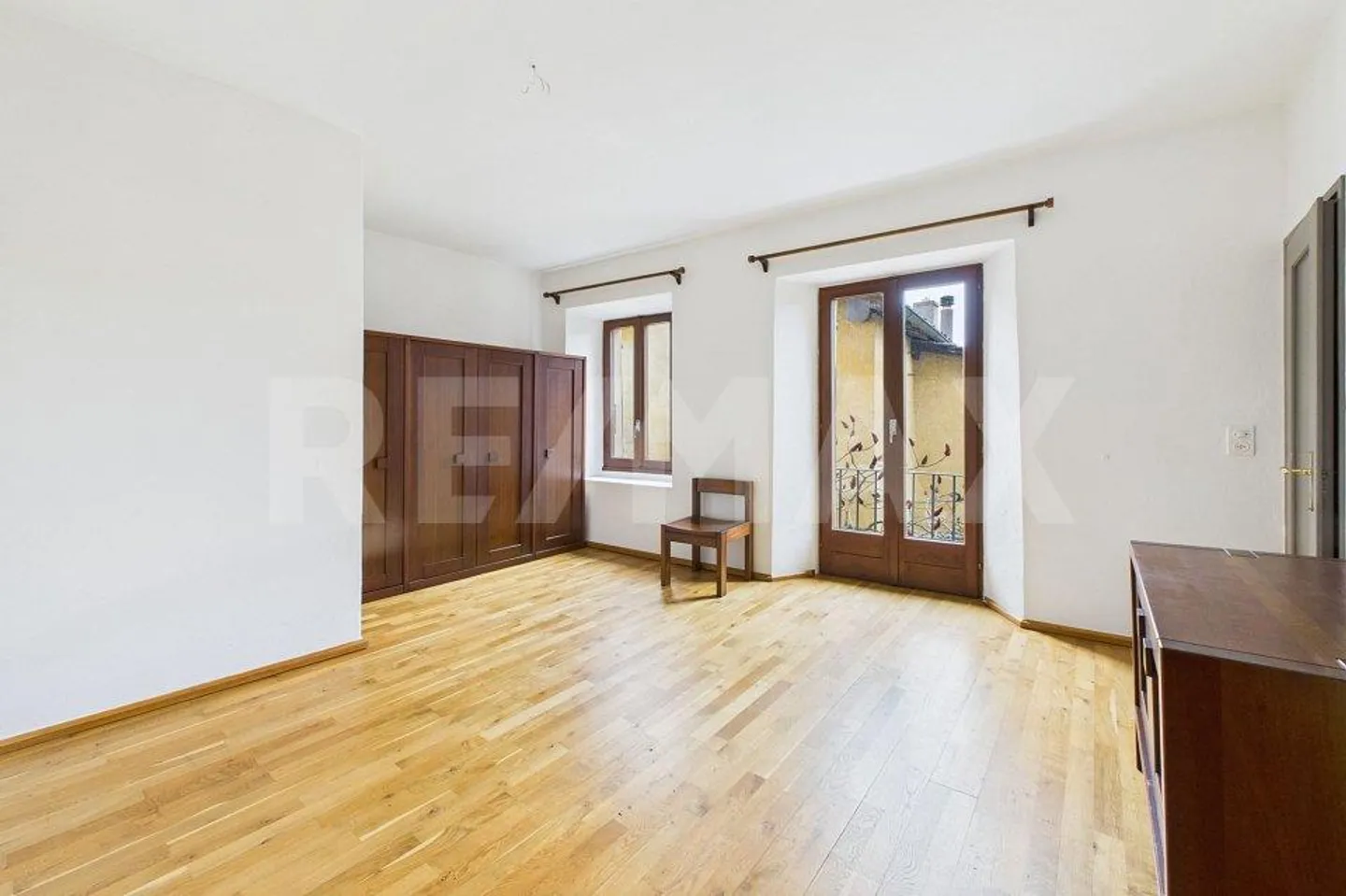 Authentic Ticino house renovated with garden in Cureglia - Photo 11 of 13