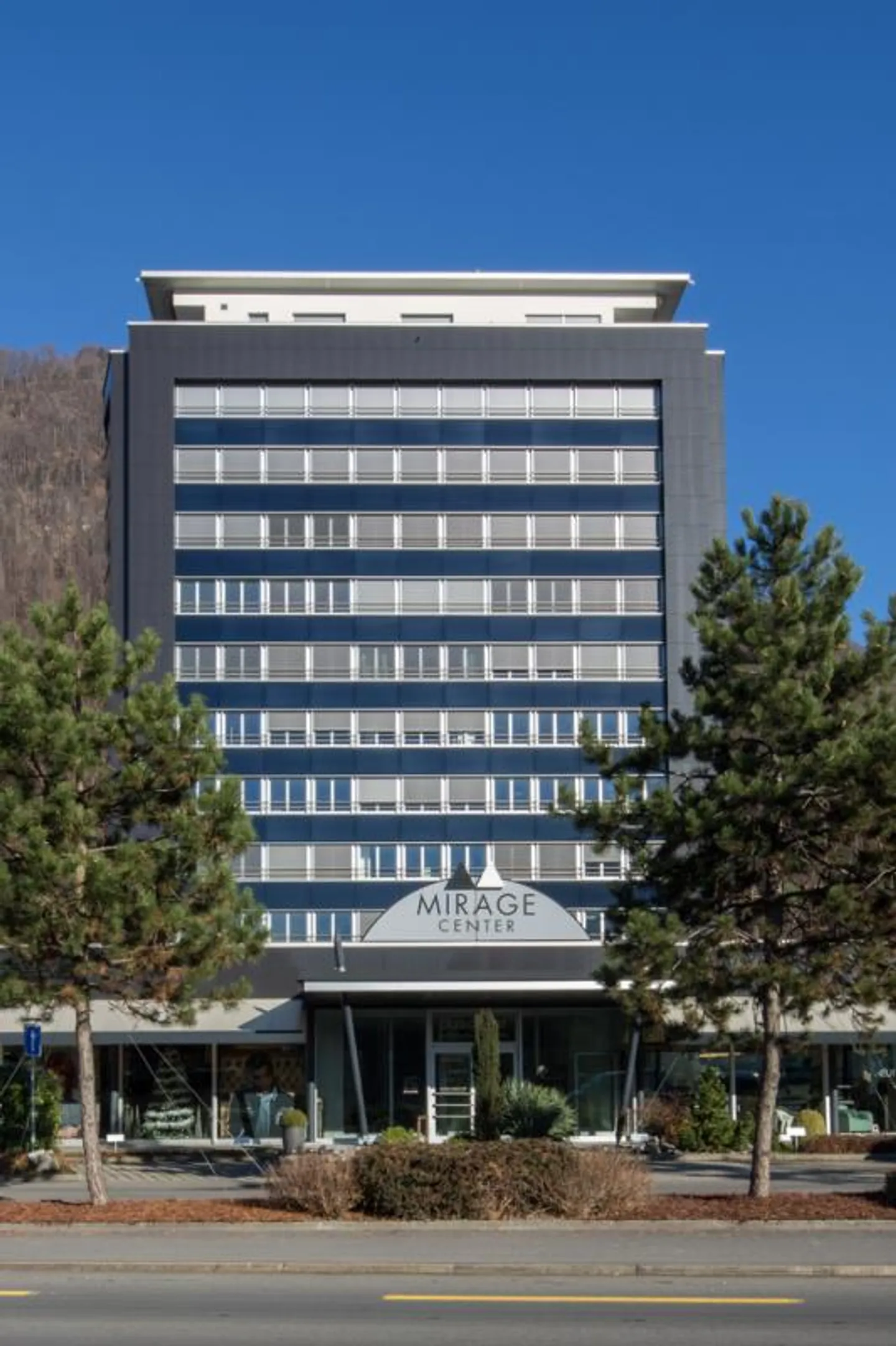 Posti di lavoro in una posizione perfetta! - Foto 1 di 6