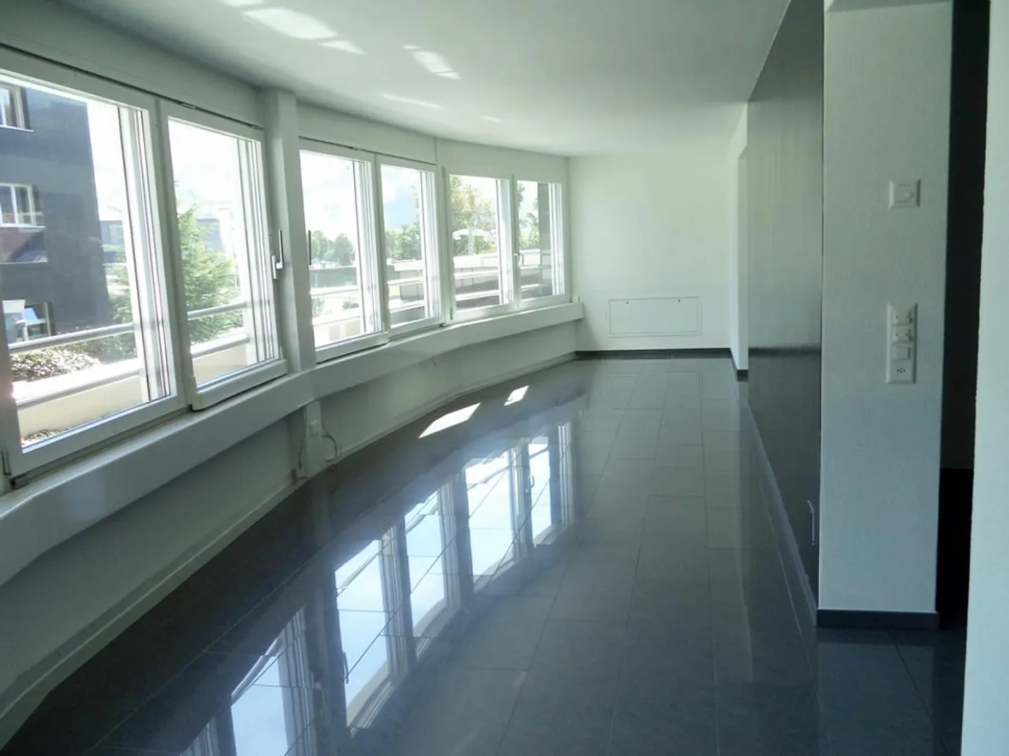 Posti di lavoro in una posizione perfetta! - Foto 5 di 6