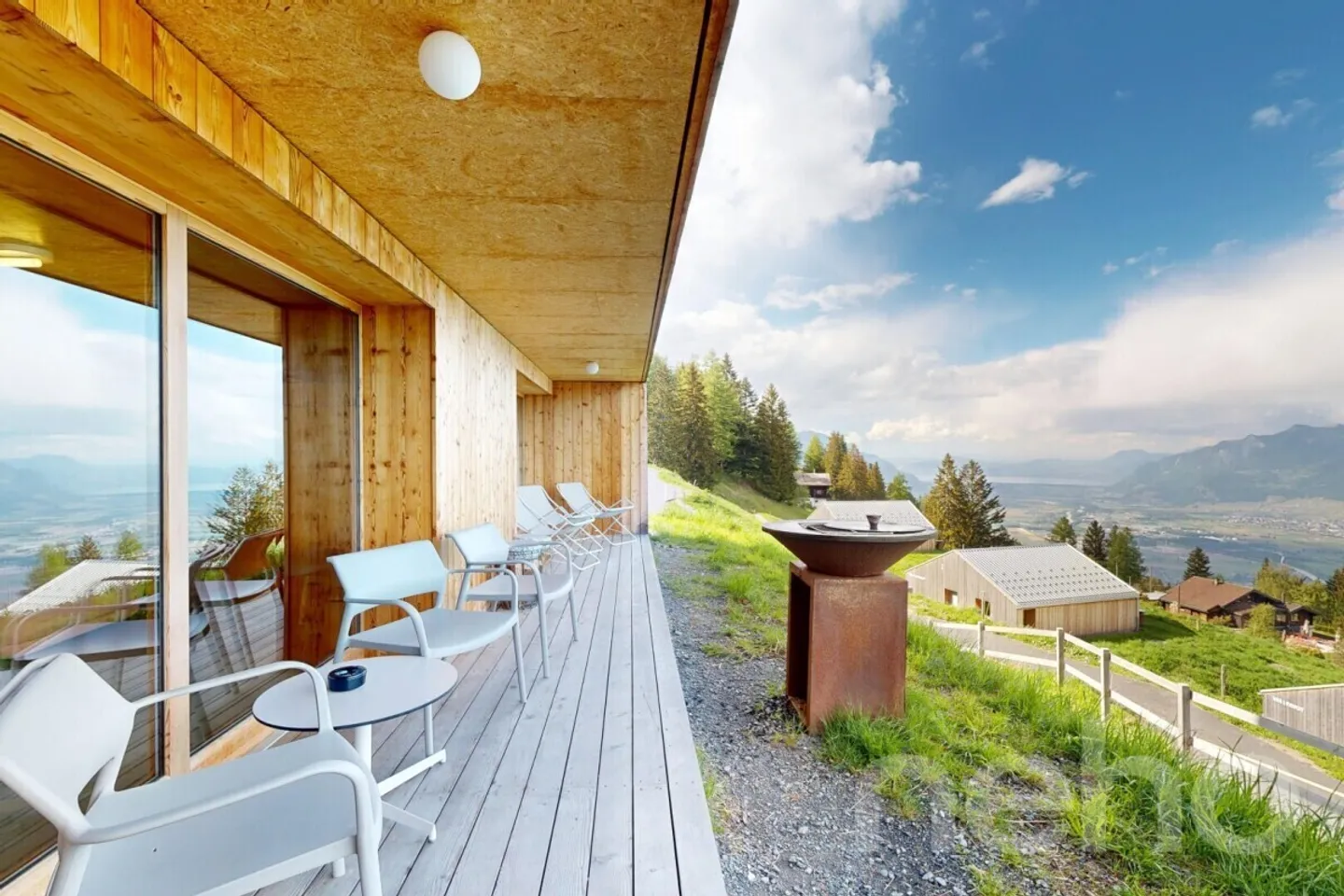 Panorama extraordinaire - Chalet d'architecte au milieu de la nature - Photo 3 sur 12