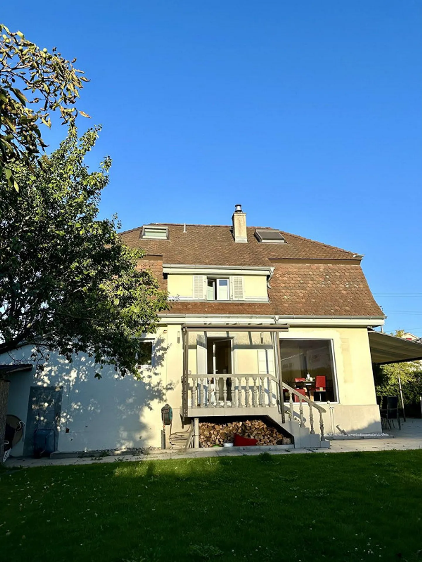 Freistehendes Einfamilienhaus mit grossem Garten und verkehrsgünstiger Lage - Foto 13 von 13