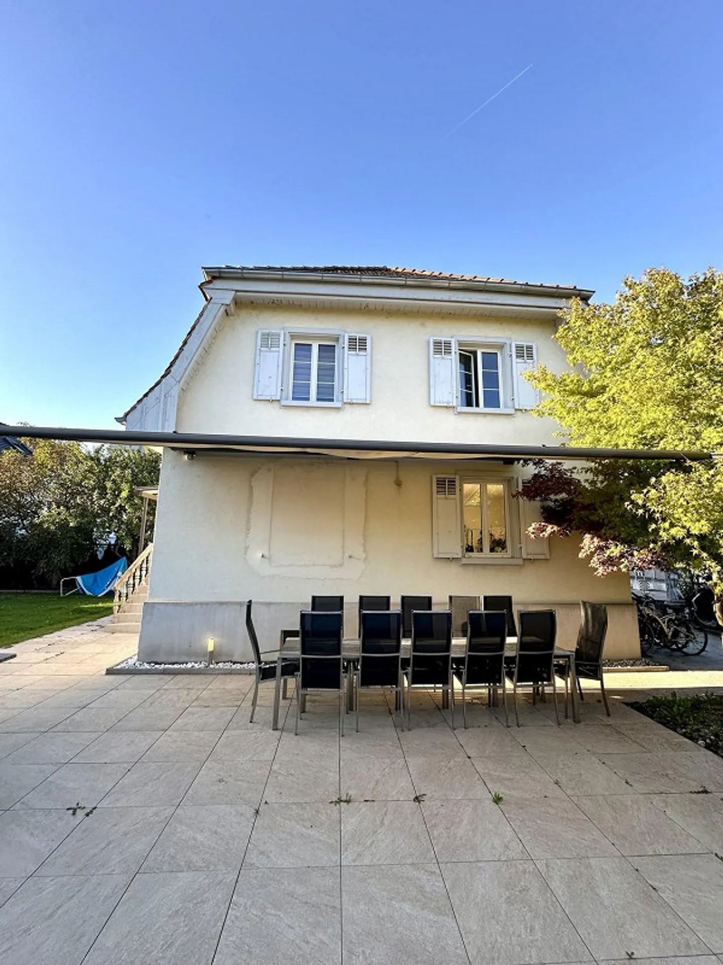 Freistehendes Einfamilienhaus mit grossem Garten und verkehrsgünstiger Lage - Foto 11 von 13