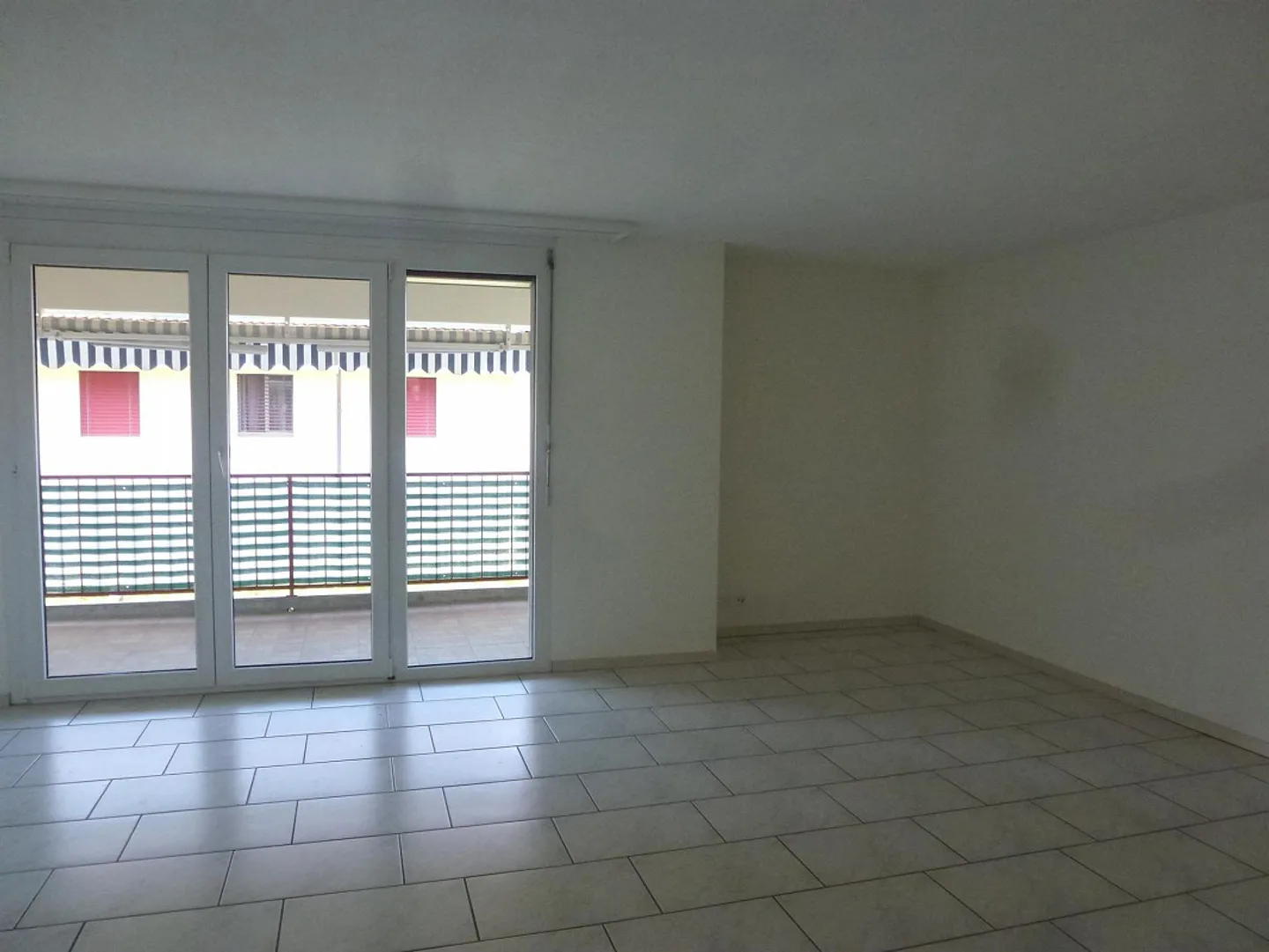 Grosszügige Wohnung mit Balkon - Foto 3 von 7