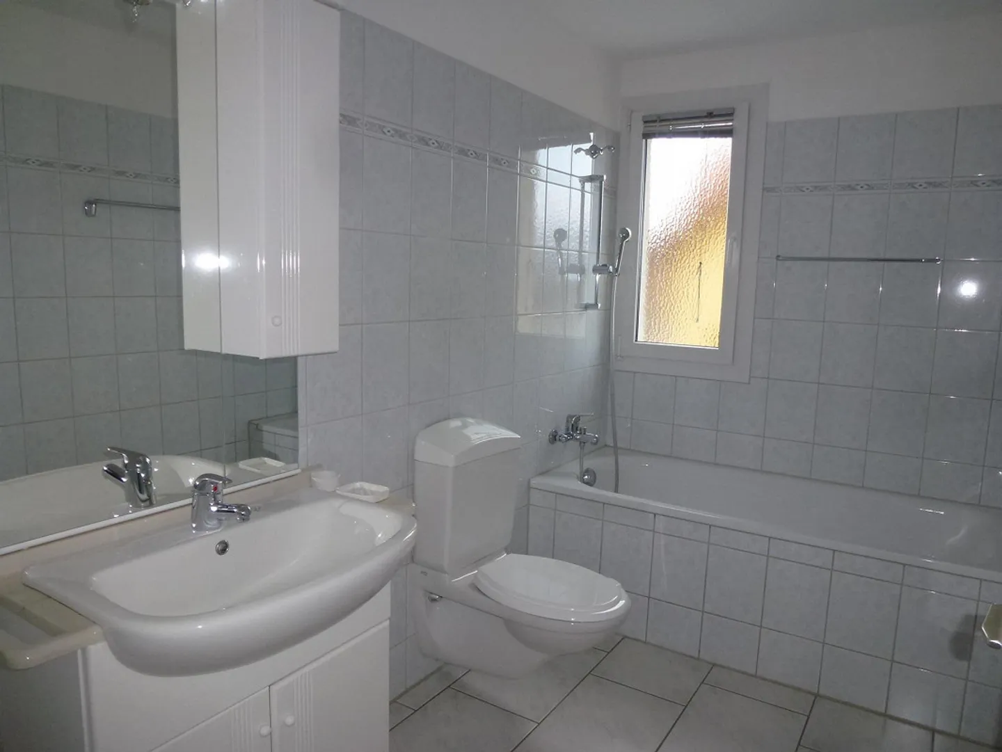 Grosszügige Wohnung mit Balkon - Foto 6 von 7