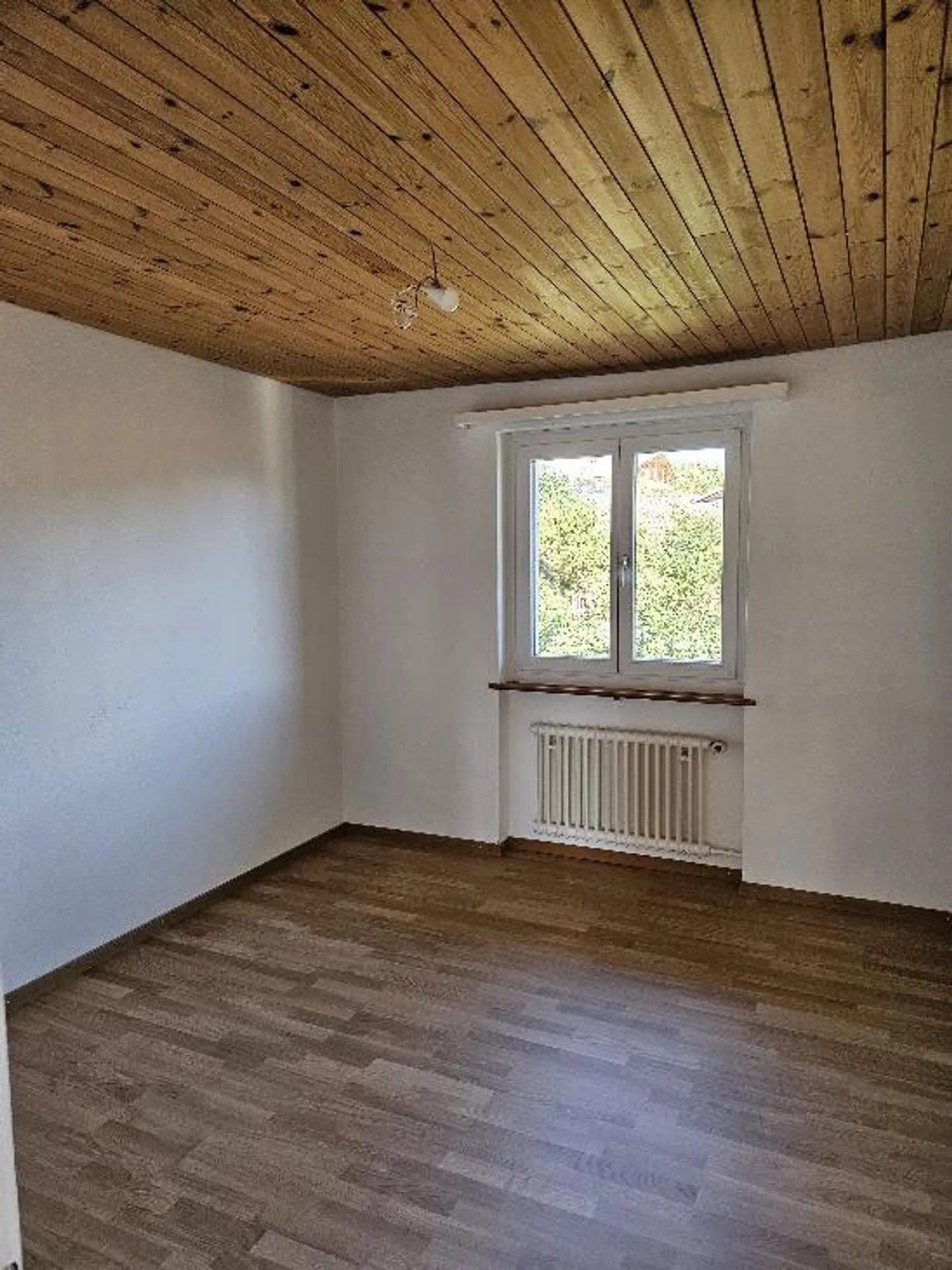 4 1/2 rooms, freshly renovated, central, quiet, beautiful view - Photo 4 of 9