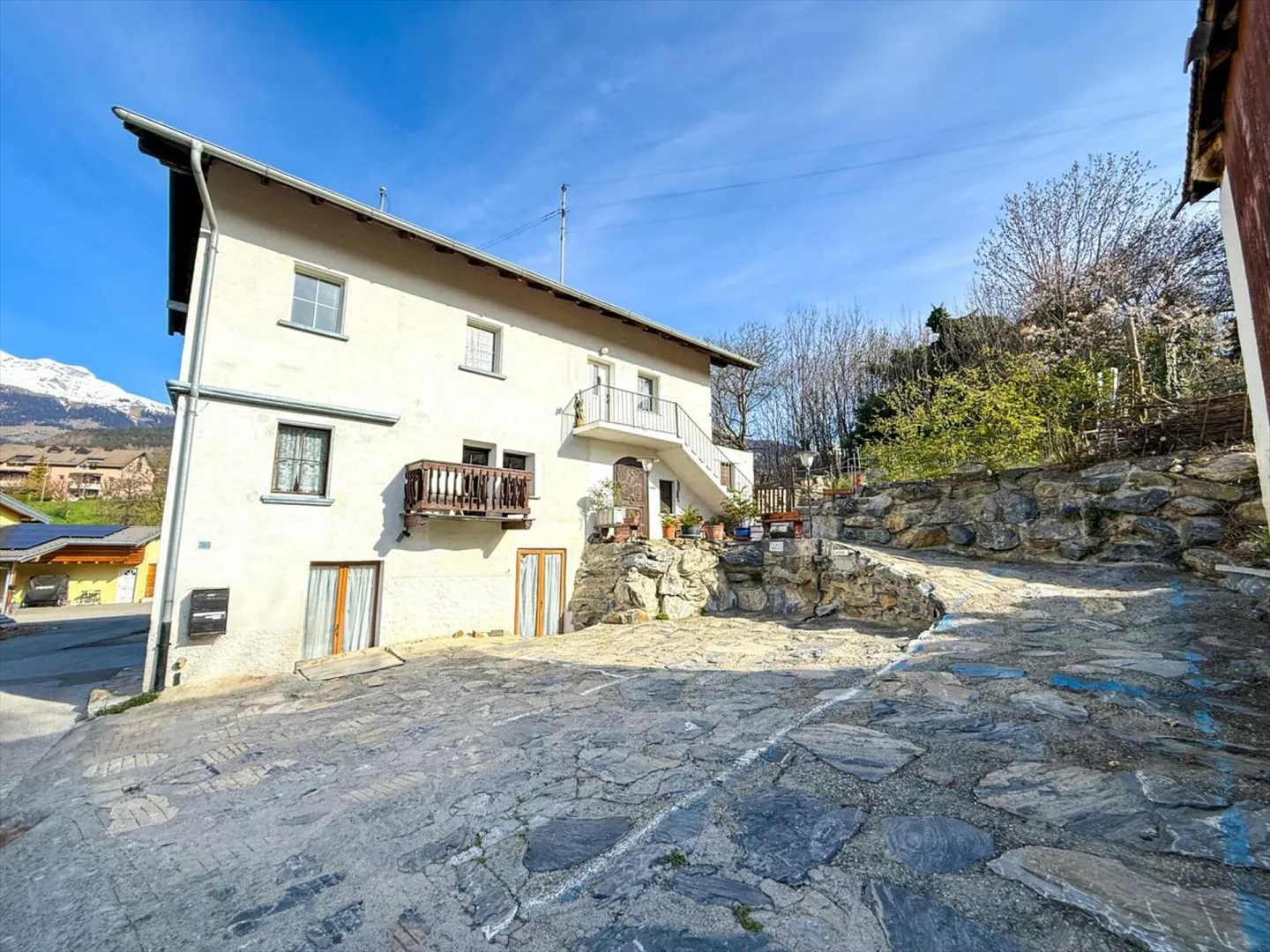 Multi-apartment house 10.5 rooms in Savièse - Photo 1 of 13