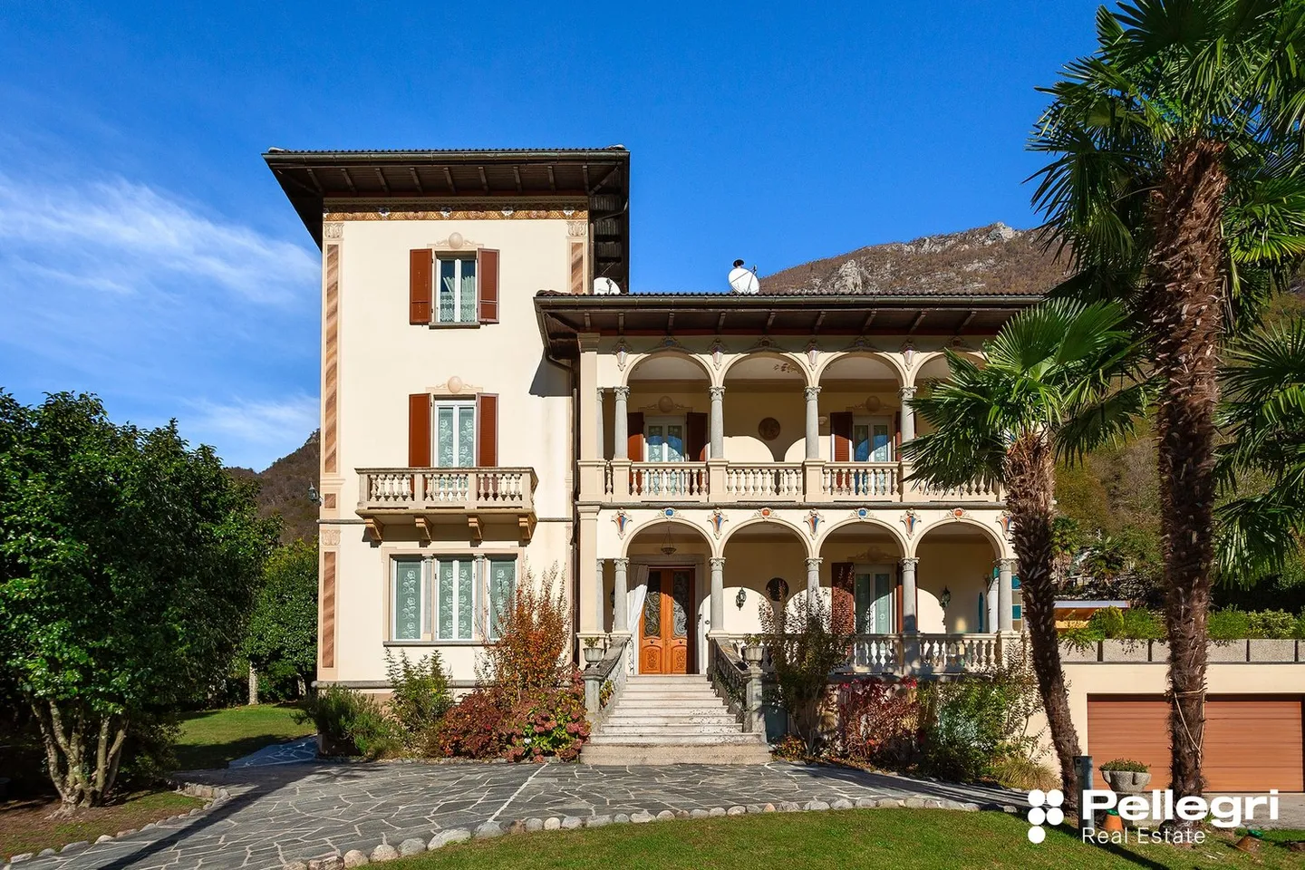 Bellissima villa in stile Liberty - Foto 1 di 18