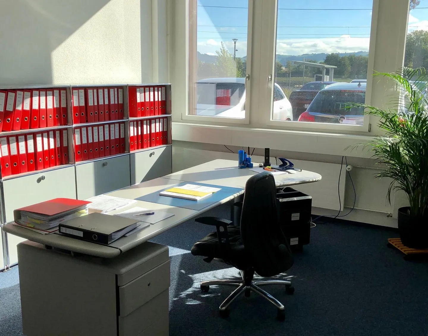 Office space for rent - Photo 3 of 5