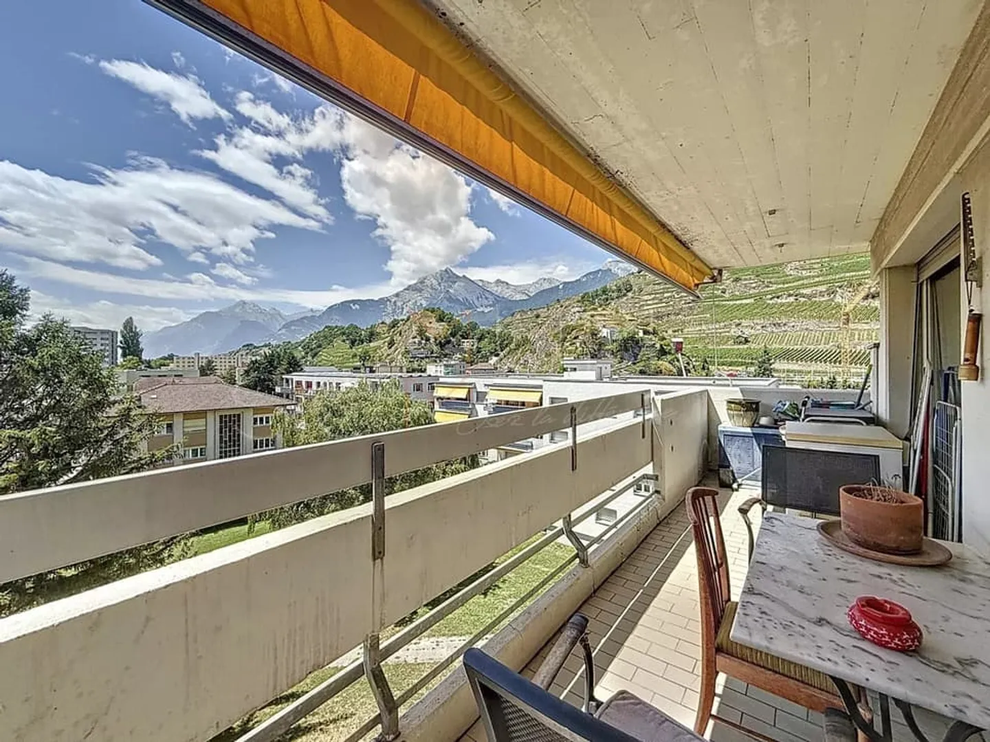 Bright 4.5 Room Apartment with Unobstructed View - Investment Opportunity - Photo 1 of 10