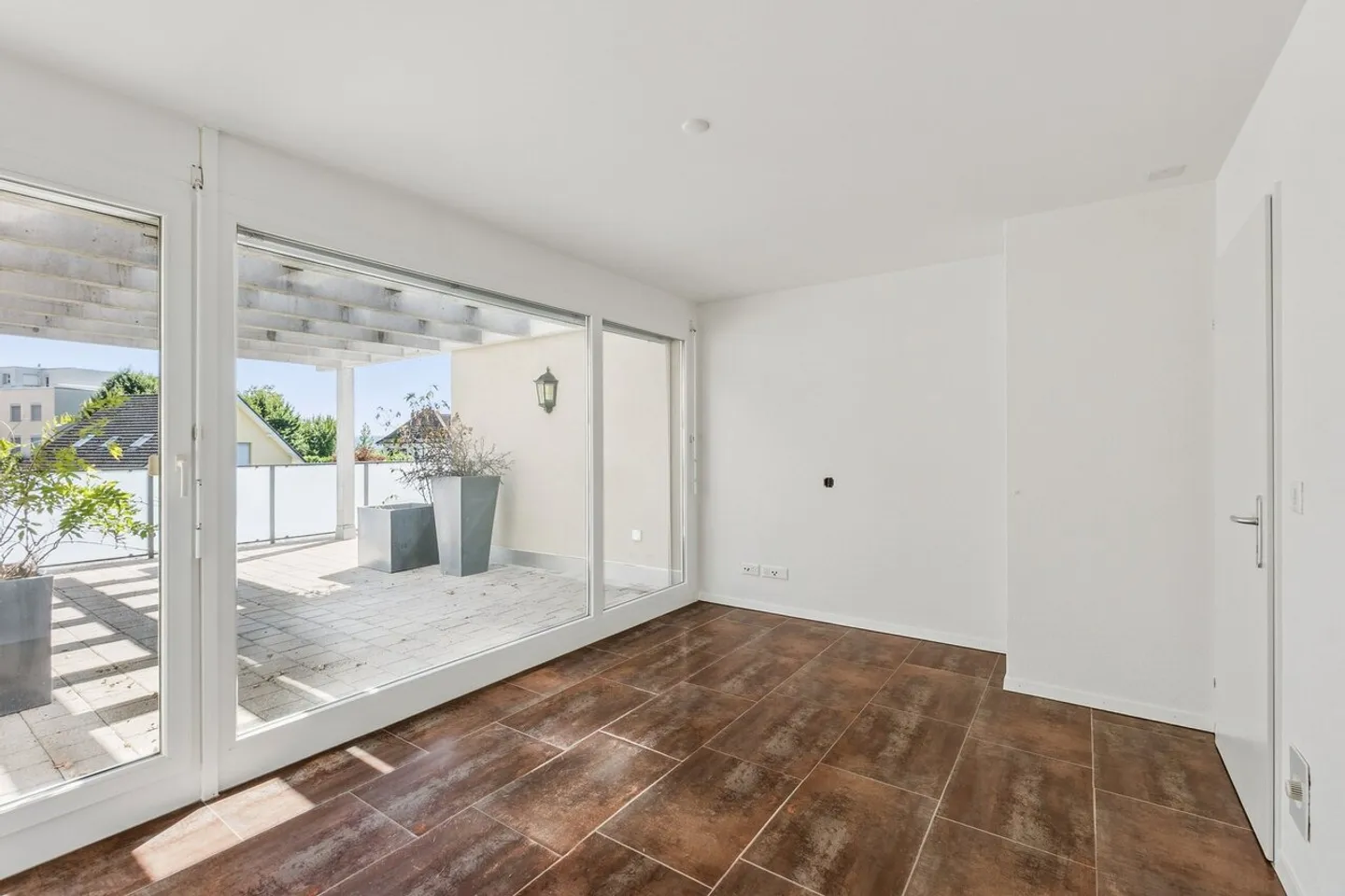 Appartement Attique Stylé en Zone Calme - Photo 4 sur 7