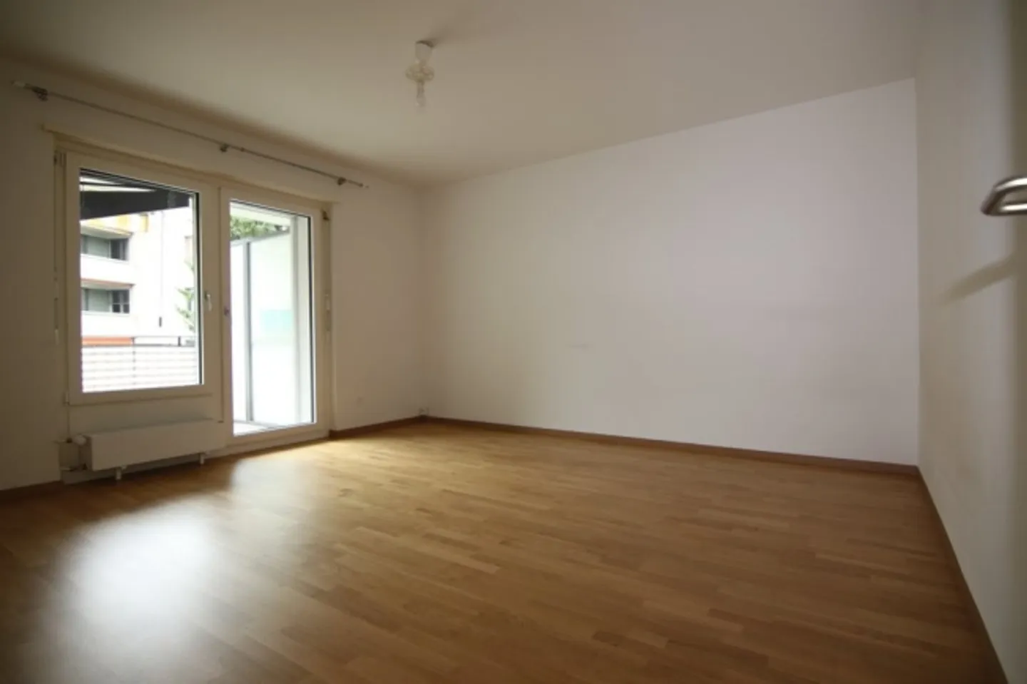 1-room apartment for rent in a quiet location - Photo 2 of 5