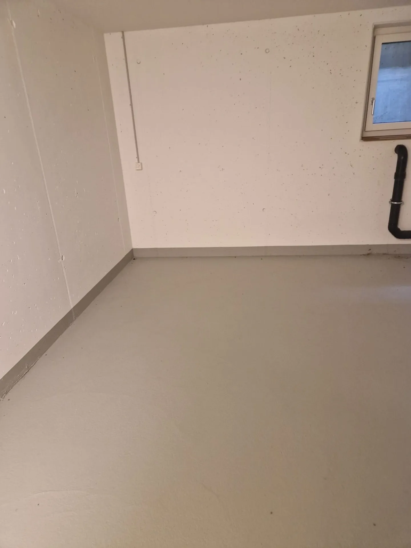 Geräumige Räume in ruhiger Lage - Foto 5 von 6