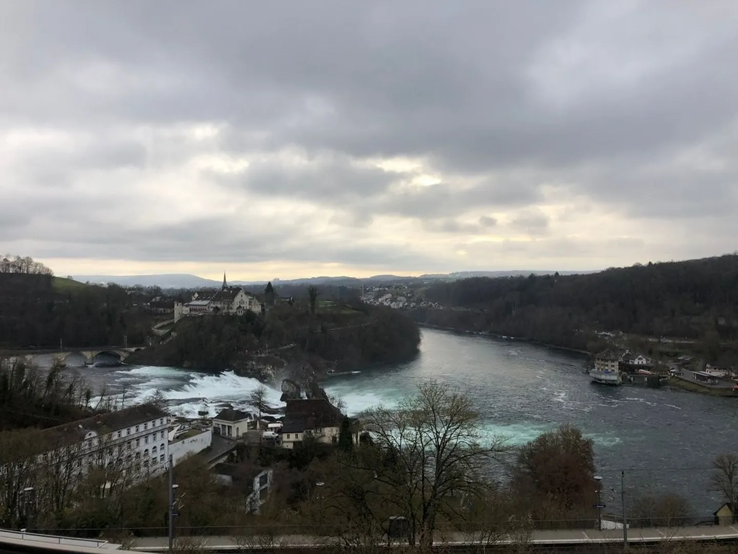 1 Affitto Gratuito - Posto Auto in Affitto a Neuhausen! - Foto 1 di 1