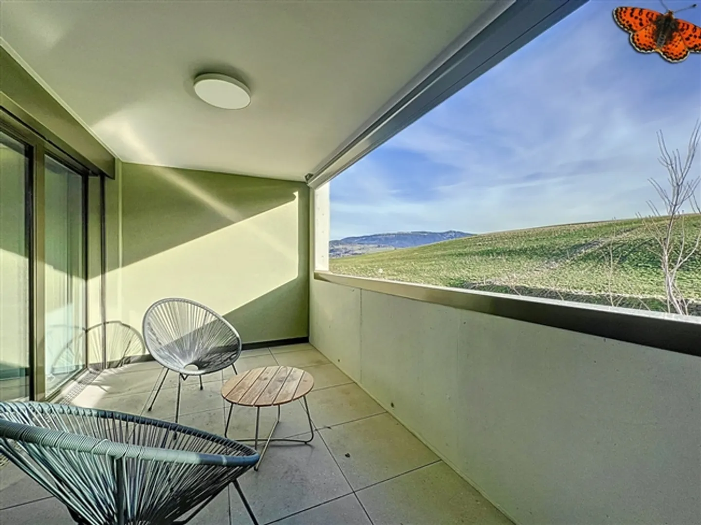 3 ½ ZIMMER HELL - Im Dachgeschoss! - Photo 1 sur 12