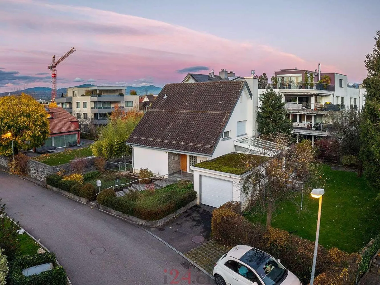 Maison individuelle de 6,5 pièces avec jardin et véranda à louer à Lachen... - Photo 1 sur 19