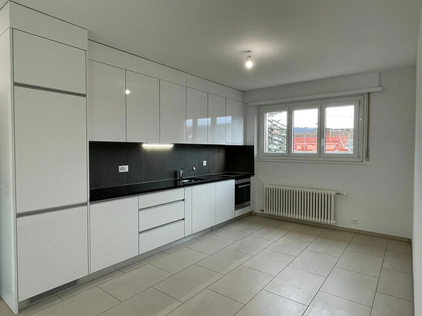 PAYERNE (VD) - 2.5 rooms on the 2nd floor - Photo 2 of 6