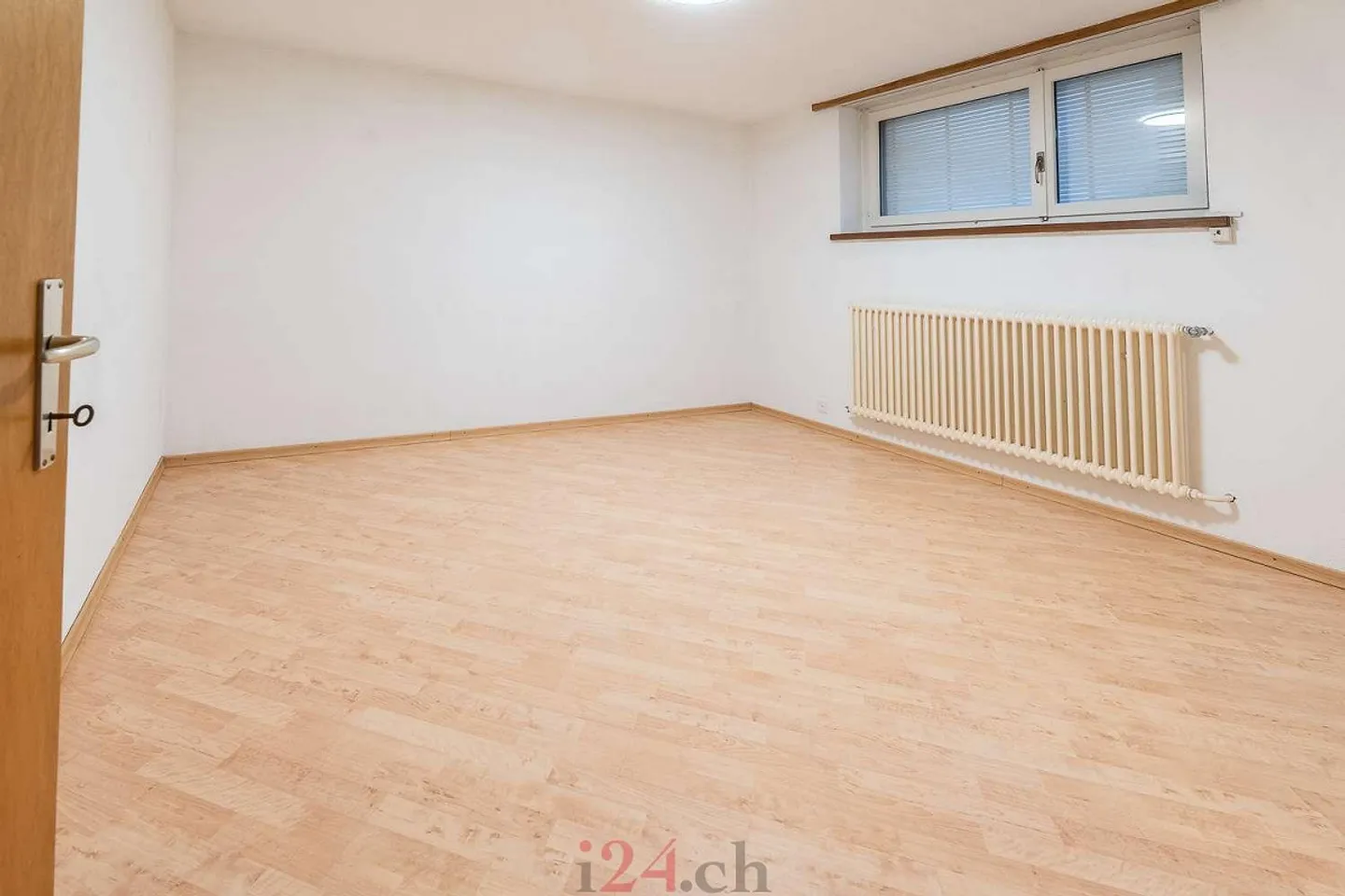 Maison individuelle de 6,5 pièces avec jardin et véranda à louer à Lachen... - Photo 13 sur 19