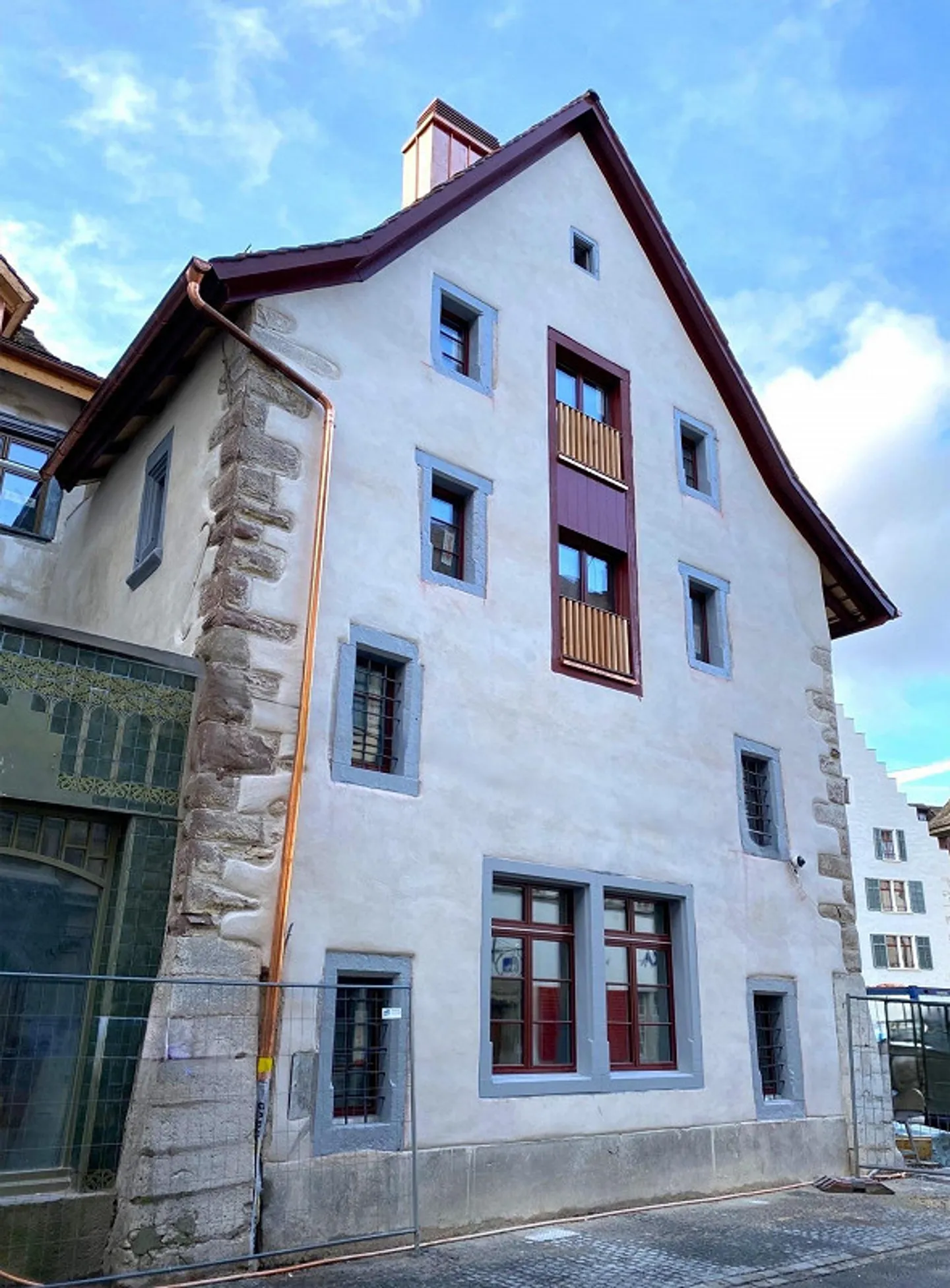 Extraordinary living in the heart of the old town - Photo 1 of 3