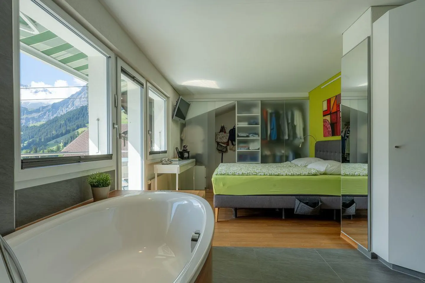 Chalet rénové avec vue sur les montagnes - Photo 10 sur 13