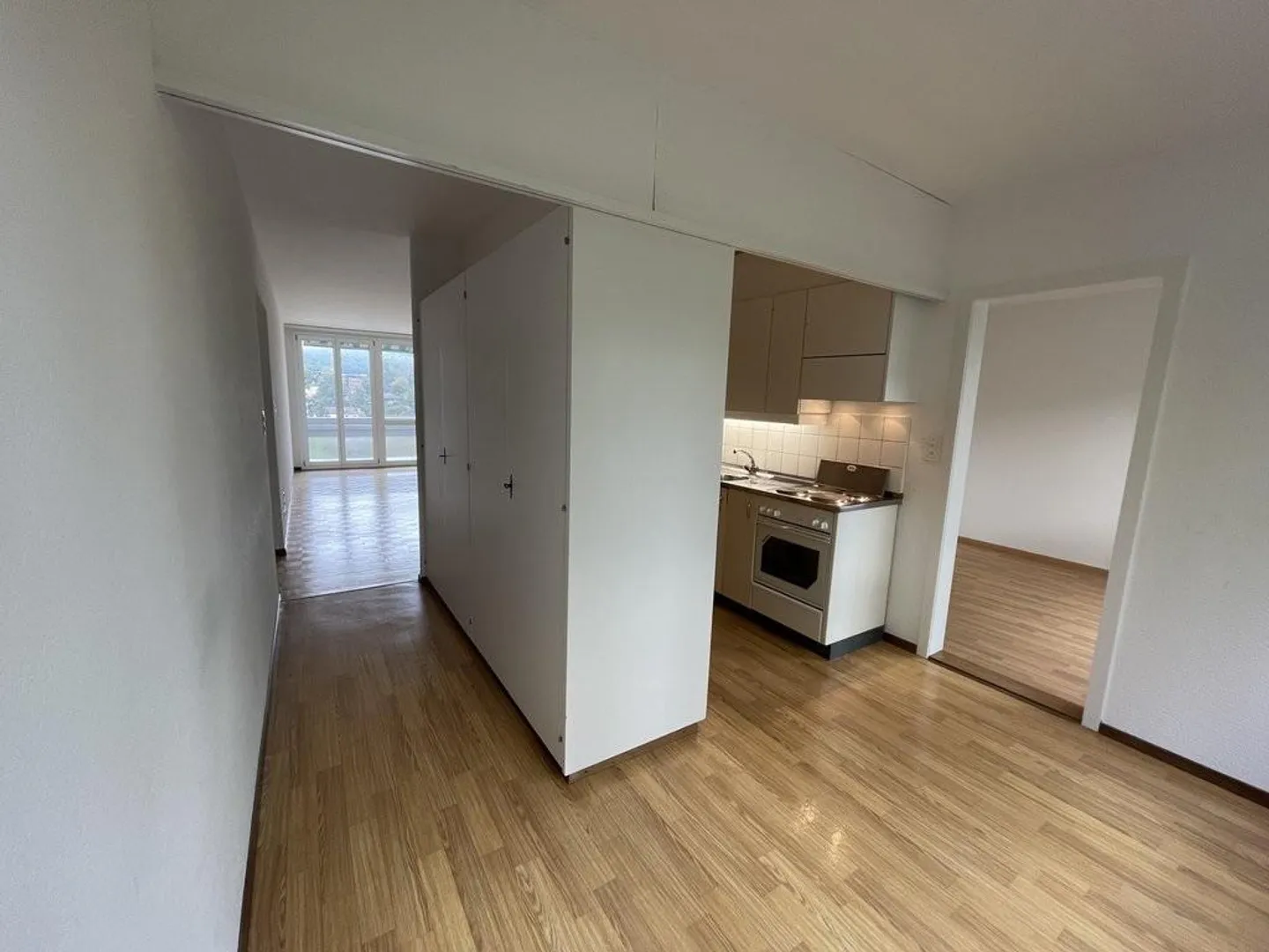 Appartamento 3.5 stanze in una posizione centrale! - Foto 3 di 6