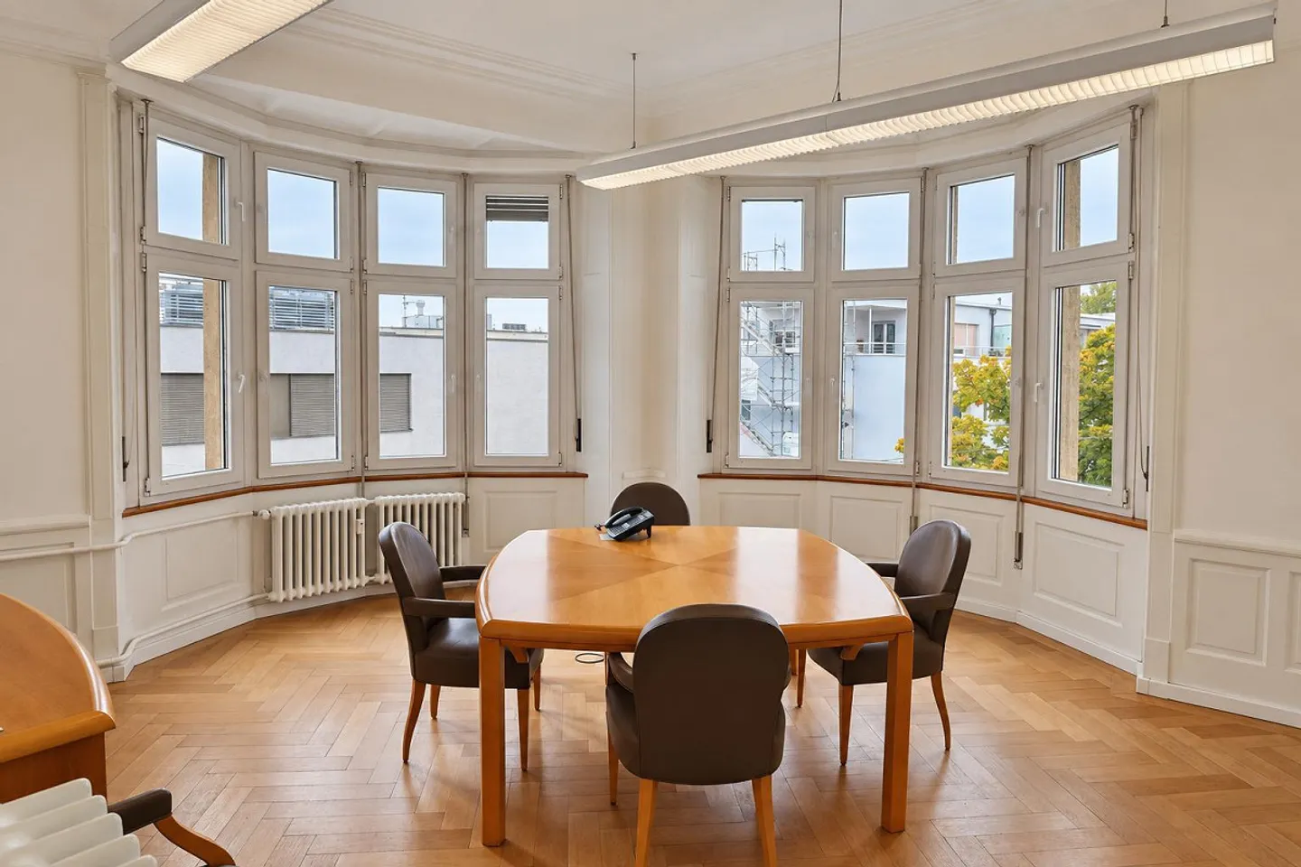Espaces de bureau dans un immeuble commercial représentatif au centre-ville de Bâle - Photo 4 sur 12