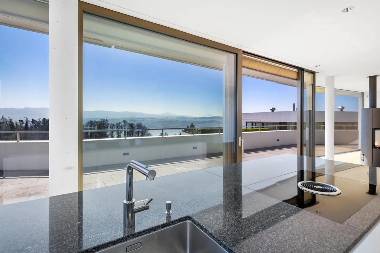 Uetikon am See : appartement en attique moderne avec vue sensationnelle - Photo 5 sur 6