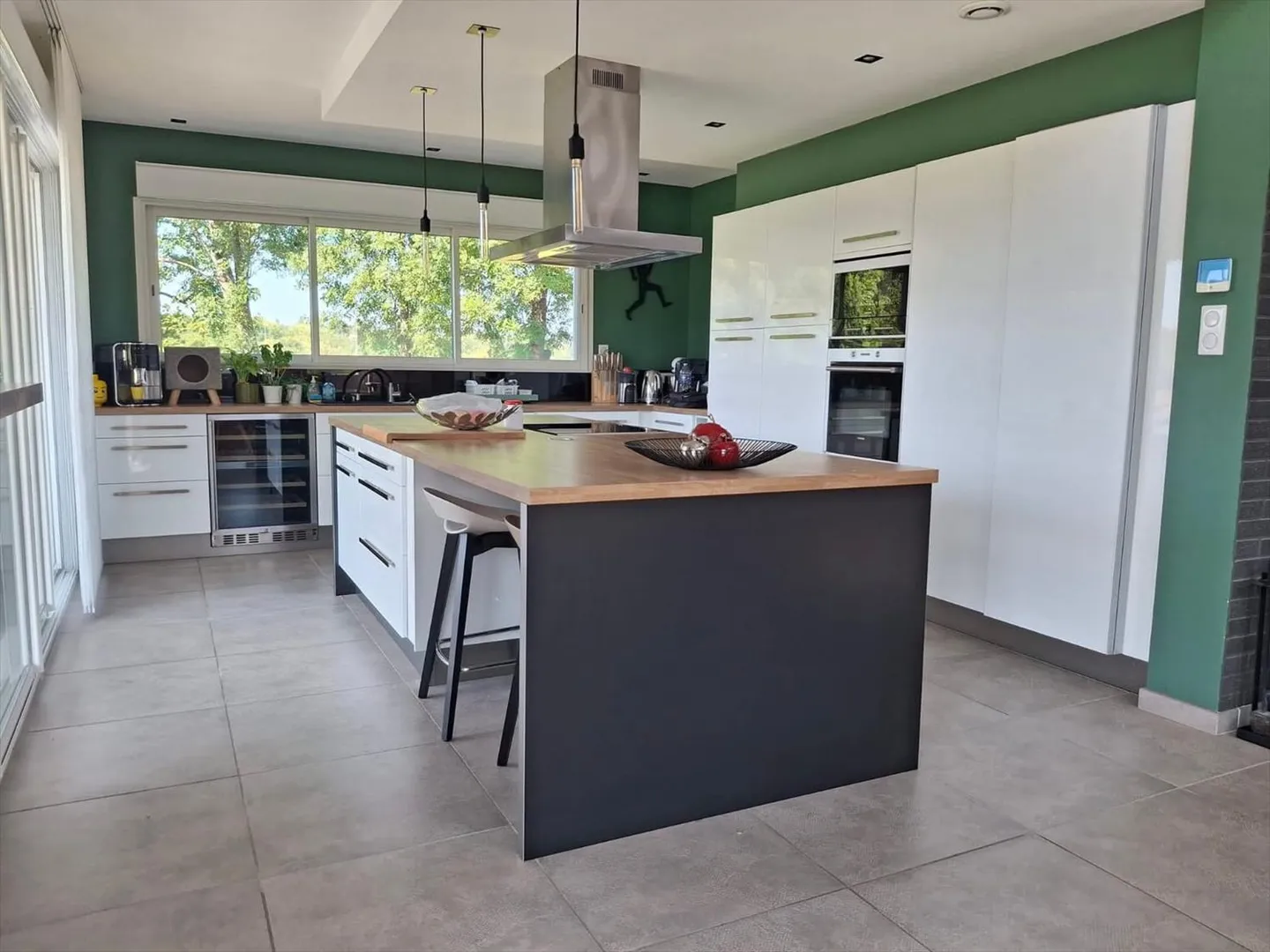 House - Photo 2 of 11