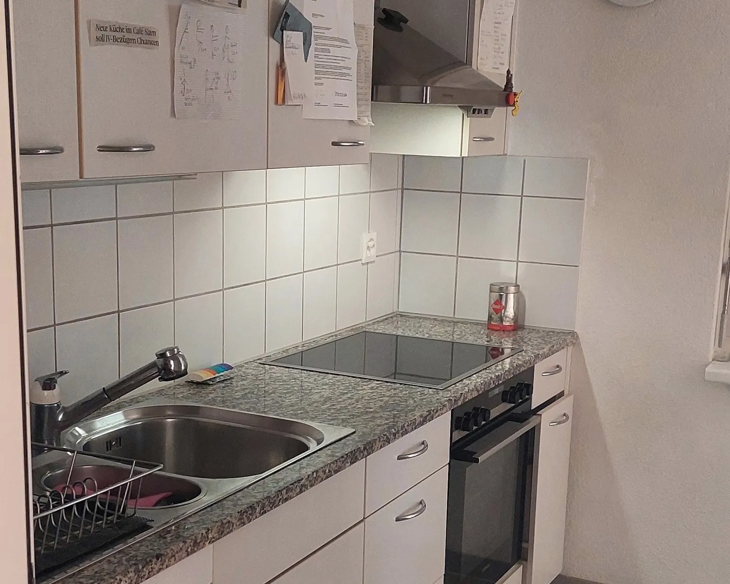 Appartamento moderno con balcone - Foto 3 di 7