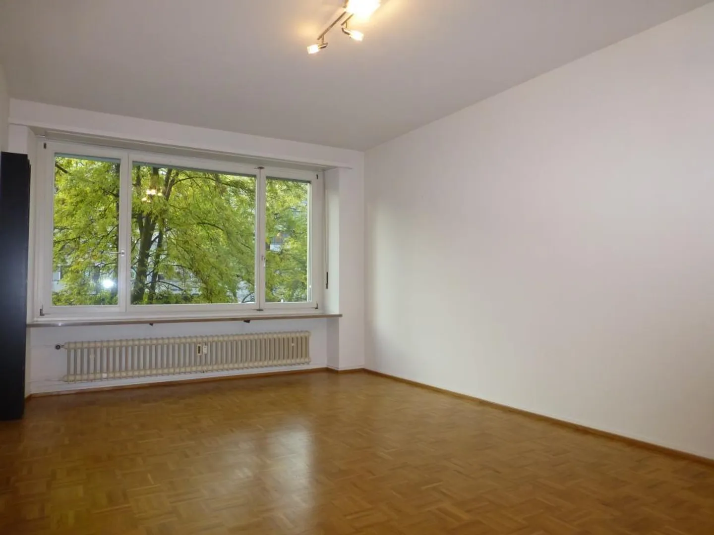 Grosszügige 2-Zimmer-Wohnung mit Balkon - Foto 4 von 6