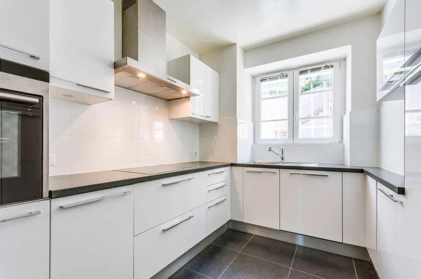 Cherchez-vous un logement avec cachet dans un quartier tranquille ? - Photo 2 sur 12